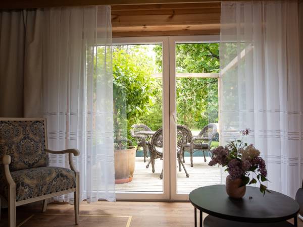 Dom sześcioosobowy (widok z salonu na taras)