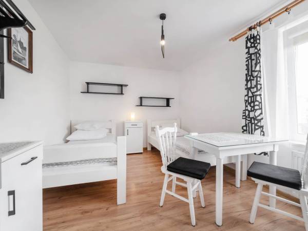 Pokój 4os (dwupokojowy)