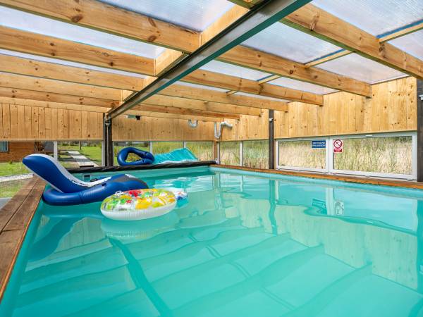 Domki z basenem całorocznym 