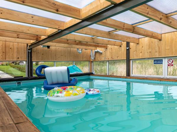 Domki z basenem całorocznym 