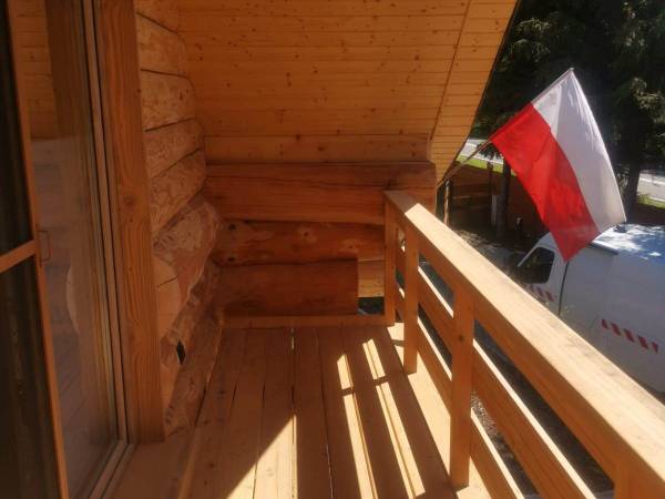 BRATNIA BYSTRE - Domy z bala z jacuzzi i sauna