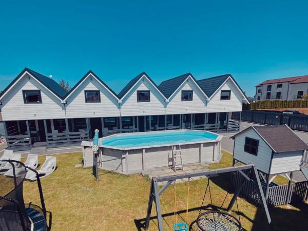 Domki Nadia z basenem