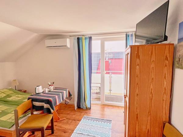 pokój trzyosobowy 9