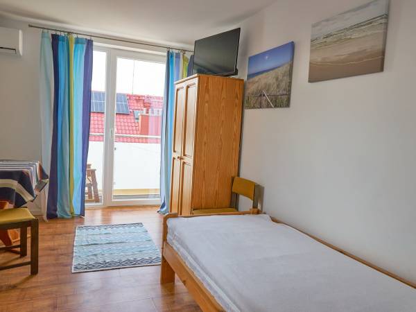 pokój trzyosobowy 9