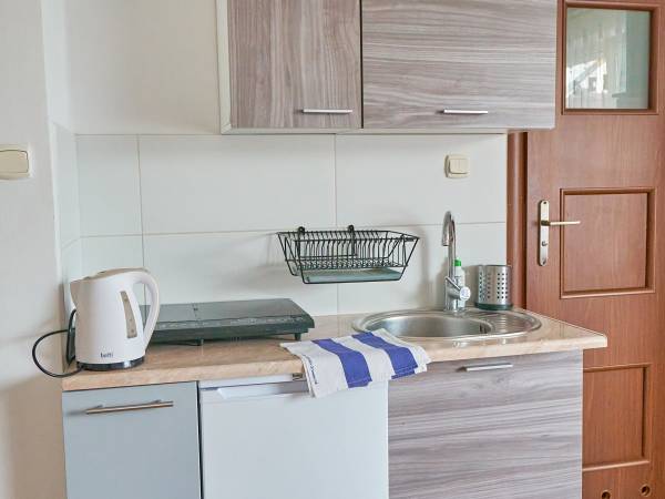 pokój czteroosobowy 1 - kuchnia