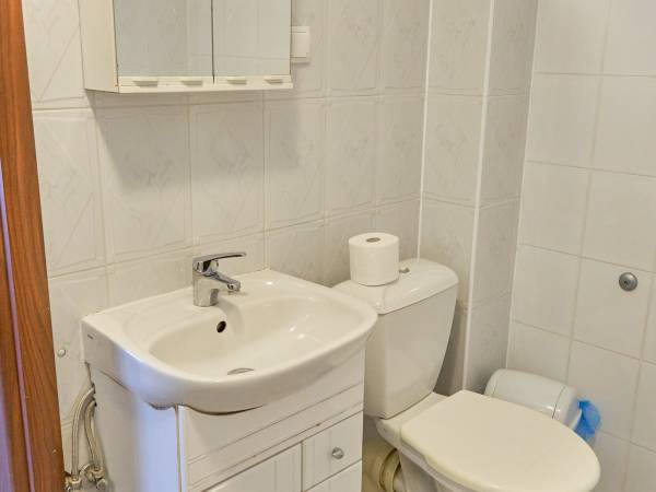 pokój czteroosobowy 1 - łazienka