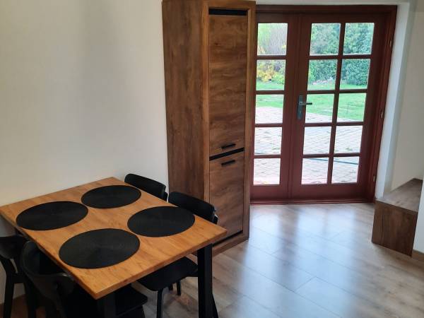 "KWATERA POD TRZYDZIESTKĄ"