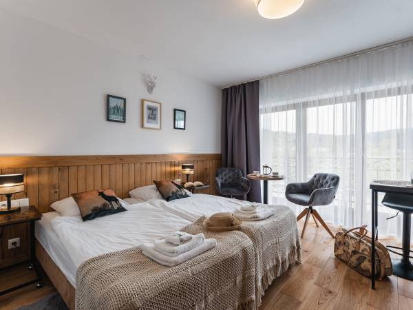 Apartament dwuosobowy z balkonem i widokiem na góry