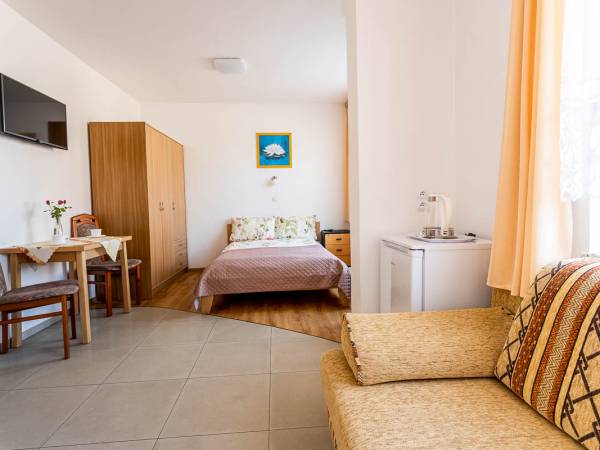 Apartamenty i pokoje Ara