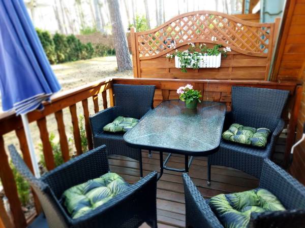 Taras przy domku wolnostojącym