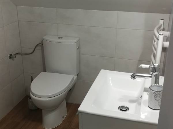 Pokój 8 (II piętro) Łazienka