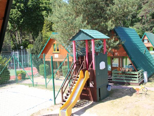 Domki pod lasem blisko morza, Sztutowo