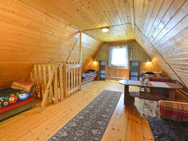 POD SKAMIENIAŁYM MIASTEM 