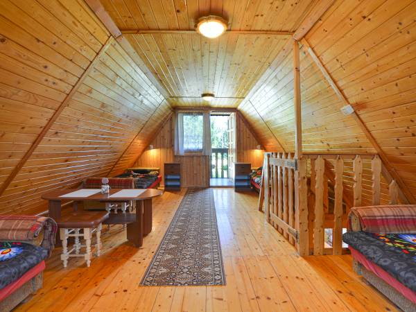 POD SKAMIENIAŁYM MIASTEM 