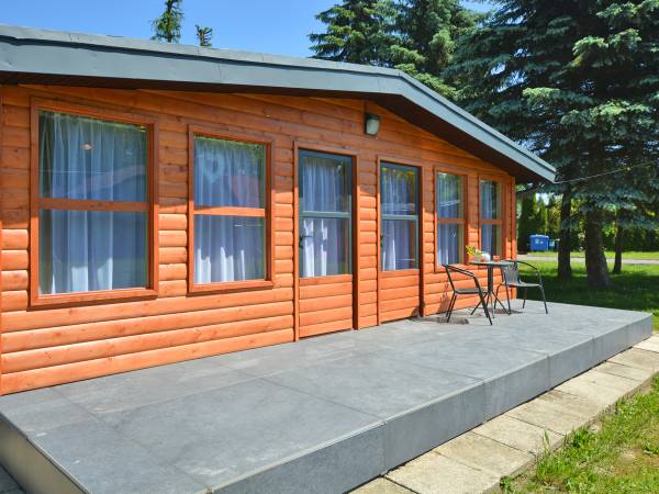 POD SKAMIENIAŁYM MIASTEM 