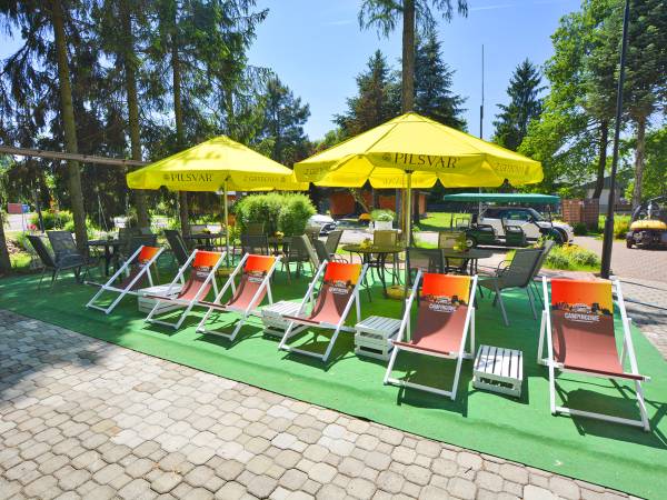 POD SKAMIENIAŁYM MIASTEM 