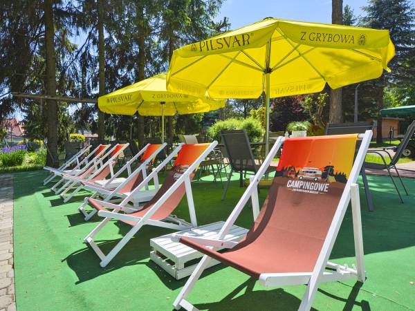 POD SKAMIENIAŁYM MIASTEM 