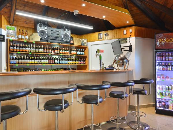 POD SKAMIENIAŁYM MIASTEM 