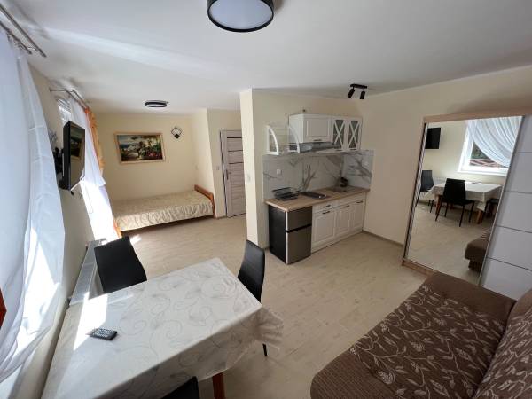 Studio 28m2 z tarasem w obiekcie Lotos