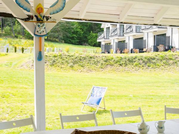 Wiata na terenie obiektu