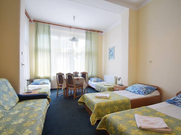 pokój nr 22 - 5 os I piętro