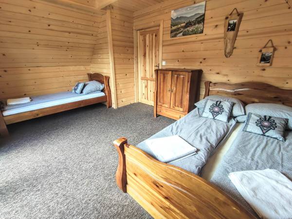 domek z 3 lub 4 sypialniami