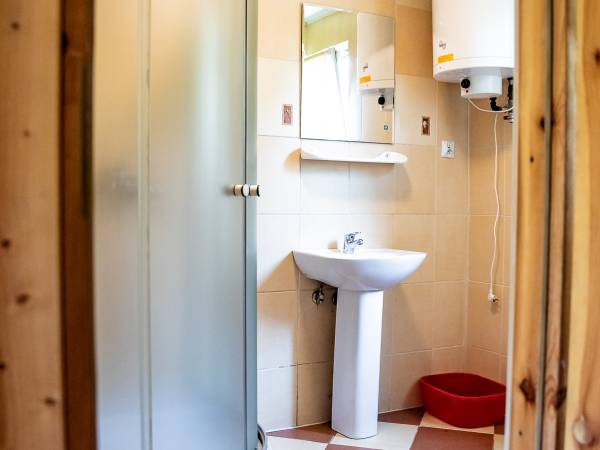 Pokoje, domki, pole biwakowe Pod Świerkami