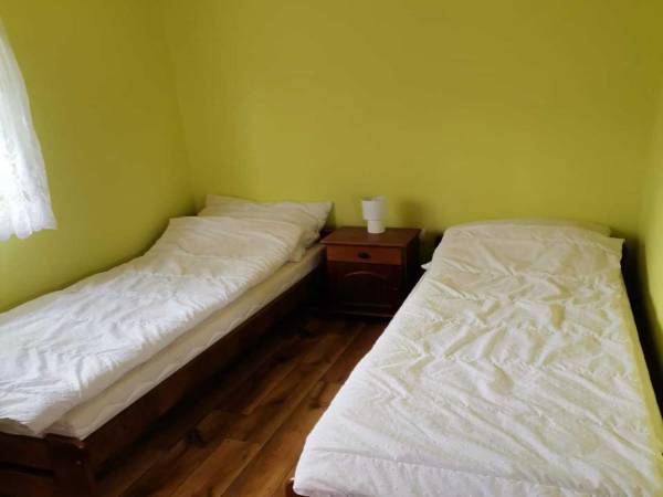 sypialnia domku 4 osobowego