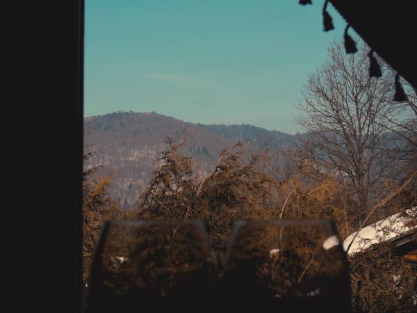 Widok z apartamentu na piętrze 