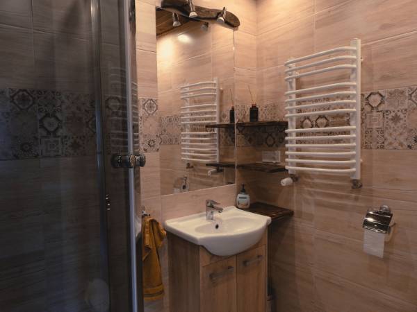 Łazienka w ap. na piętrze 