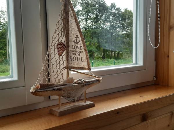 Szary Domek Nad Jeziorem