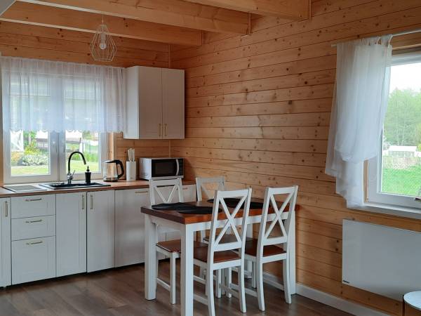 Szary Domek Nad Jeziorem