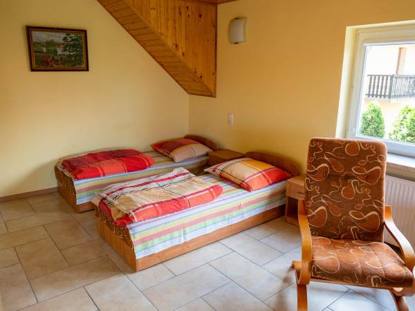 Na Skraju Lasu - pokój dwuosobowy cena od 200zł/dobę 