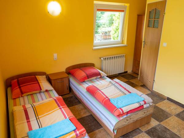 Na Skraju Lasu - pokój dwuosobowy cena od 200zł/dobę 