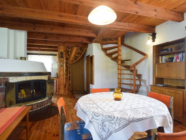 salon kominek wejście na górę