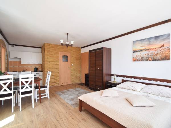 APARTAMENT 4-5 osob. Nr. 1 Dwa Pokoje 40 m² Miini Kuchnia, Balkon 