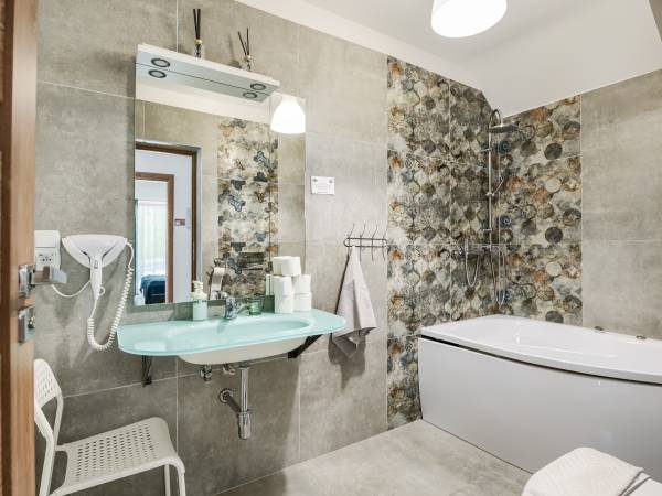 Tybet domki i apartamenty