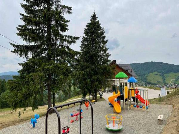 Nowy plac zabaw na szczycie Master-ski