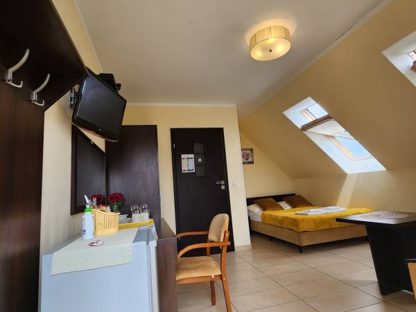 Pokój 3 os. , nr5,6,7,8.