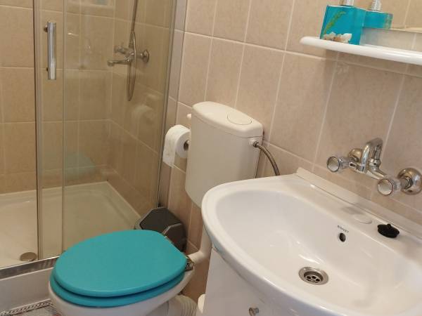 Łazienka pokój czteroosobowy