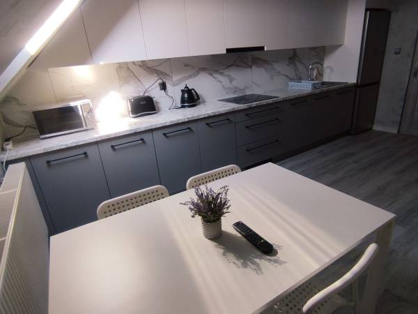 KINGASERWIS Pokoje do wynajęcia