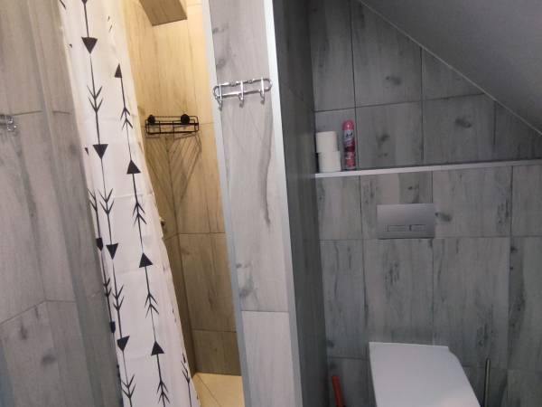 KINGASERWIS Pokoje do wynajęcia