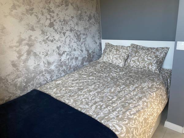 Sypialnia mniejsza dom 3 granatowy