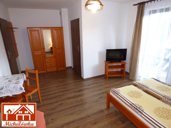 Pokój 3-osobowy (łóżko podwójne + wersalka)