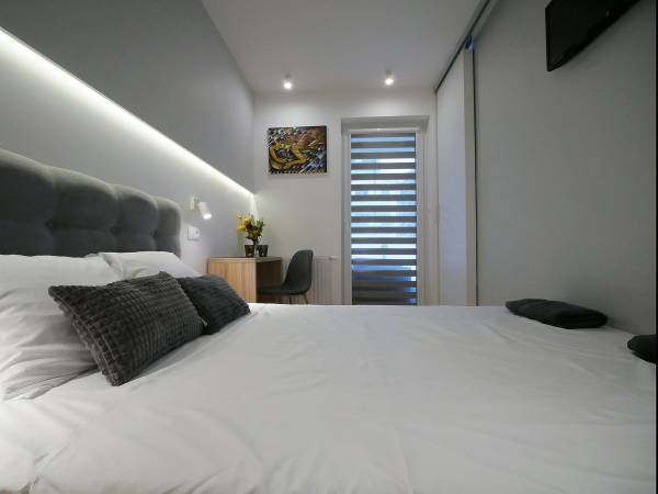 4UApart-Apartment suite Platan Grey