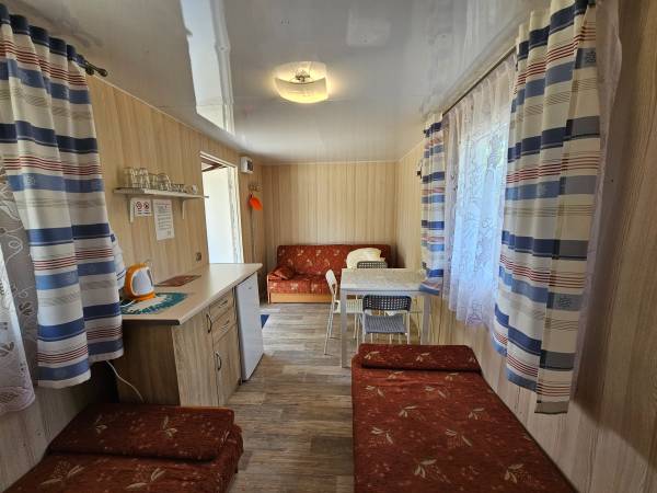 domek letniskowy jednopokojowy