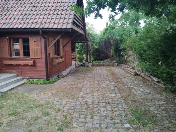 Dom nad jeziorem Pile