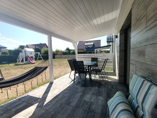 plac zabaw , trampolina