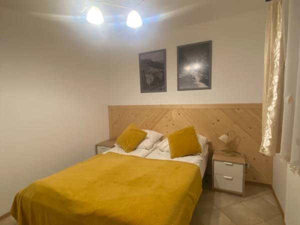 Apartament Różana, sypialnia w domku 4-5 osobowym
