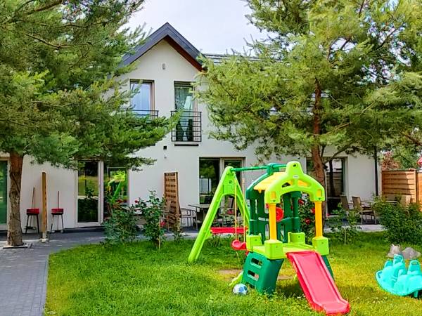 Loft House Rozewie Całoroczne domki z balią ogrodową 